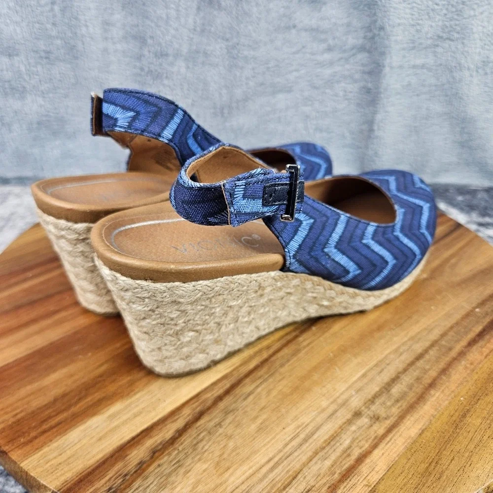Vionic Coralina Espadrille Blue Chevron Print Slingback Wedge Sandals Womens 7.5